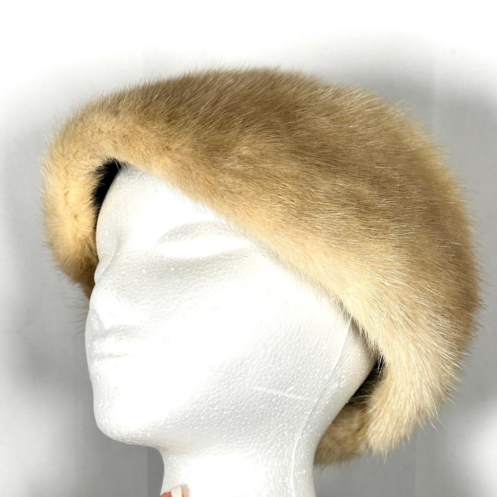 Carme Mir La Bisbal Pillbox Hat Mink Fur Blonde OS - Picture 3 of 13
